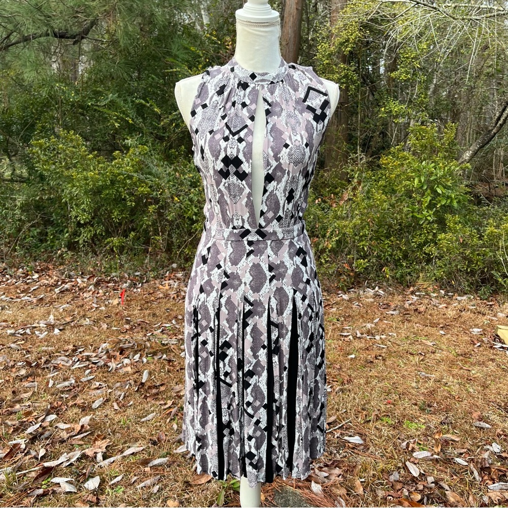French Connection Pleated Dress sz 2